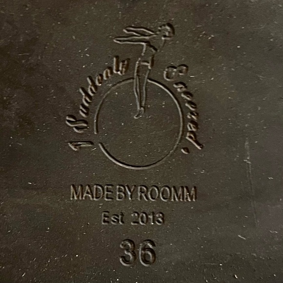 NWOB I Suddenly Sneezed Black Leather Platform Crystal Embellished Maryjanes 6 - Picture 12 of 15